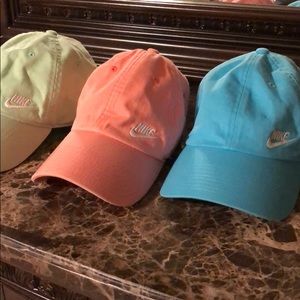 Set of (3) Nike Hats